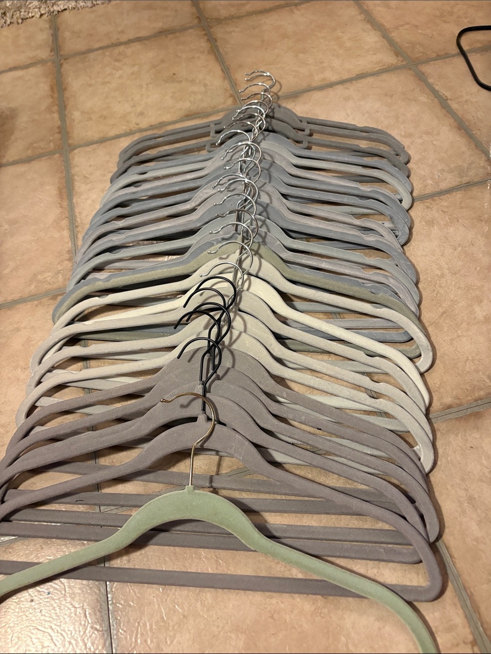 Velvet Non-Slip Clothes Hangers - Gray & Light Green Set 26